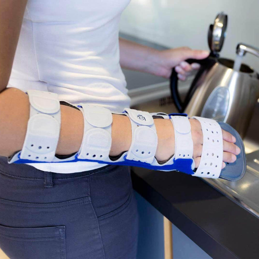 Wrist Braces - Bauerfeind  Manuloc Long Plus Wrist Brace Immobilization