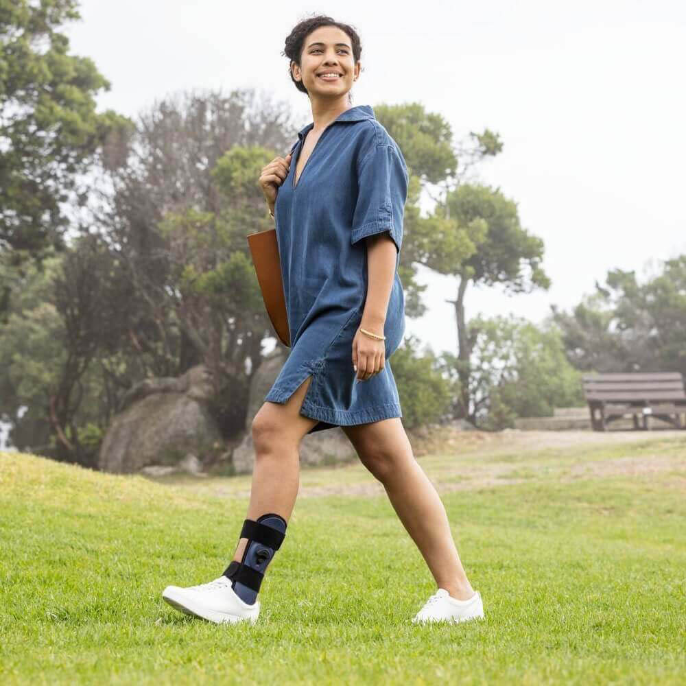 Ankle braces - Bauerfeind Airloc Universal Rigid Bivalve Stabilizing Ankle Brace