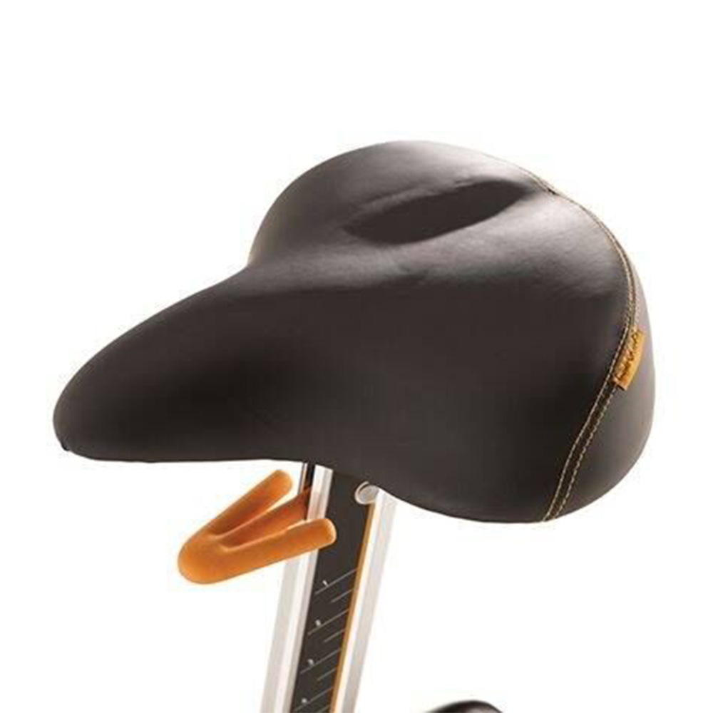 Exercise bikes/pedal trainers - Matrix U50 Upright Gym Bike With Xur Console