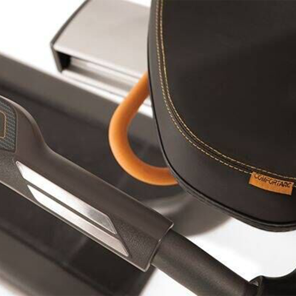 Exercise bikes/pedal trainers - Matrix Exercise Bike Gym Recumbent Bike R50 With Xir Console