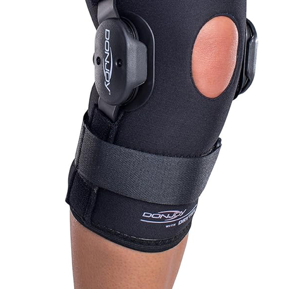 Knee braces - Donjoy Knee Brace, Articulated Knee Brace, Short Open Playmaker