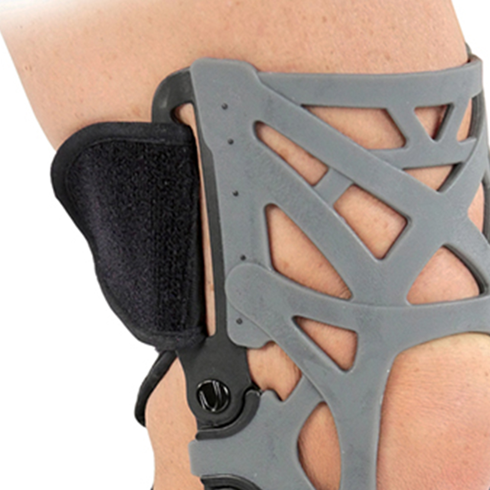 Knee braces - Donjoy Reaction Reticular Knee Brace, Ambidextrous